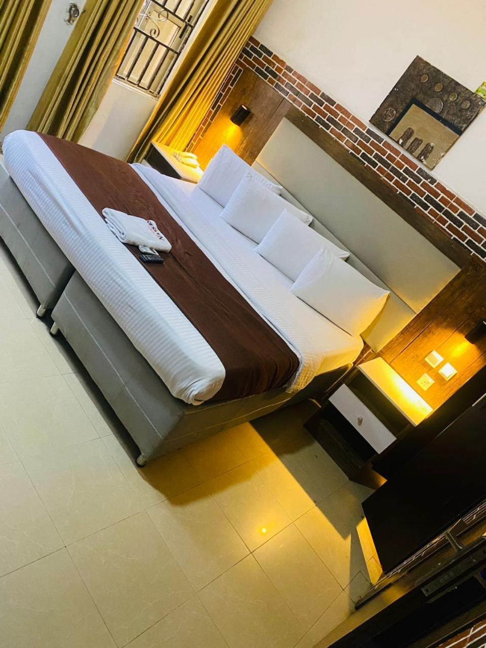 Presken Hotel @Villa Ikeja Exterior foto